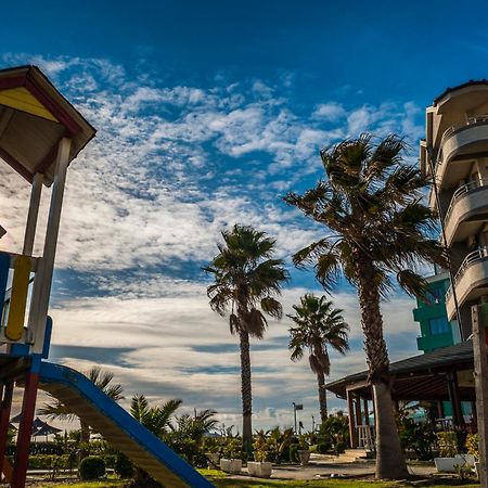 Vila Verde Beach Hotel Durrës Buitenkant foto