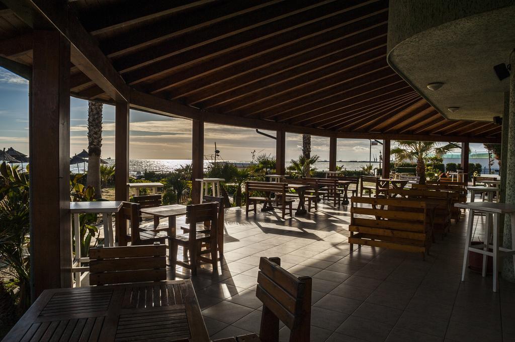 Vila Verde Beach Hotel Durrës Buitenkant foto