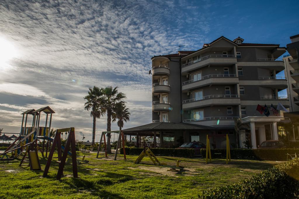 Vila Verde Beach Hotel Durrës Buitenkant foto