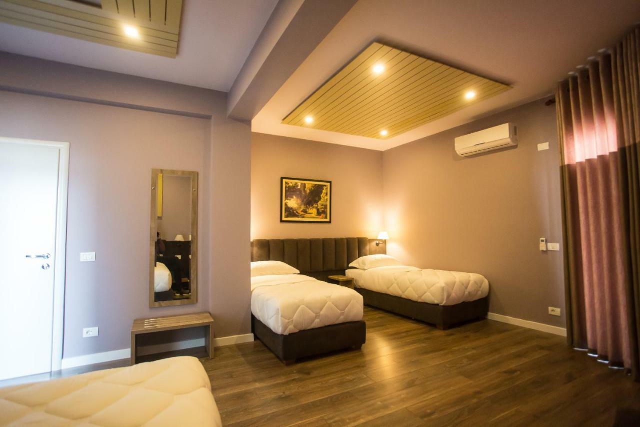 Vila Verde Beach Hotel Durrës Buitenkant foto
