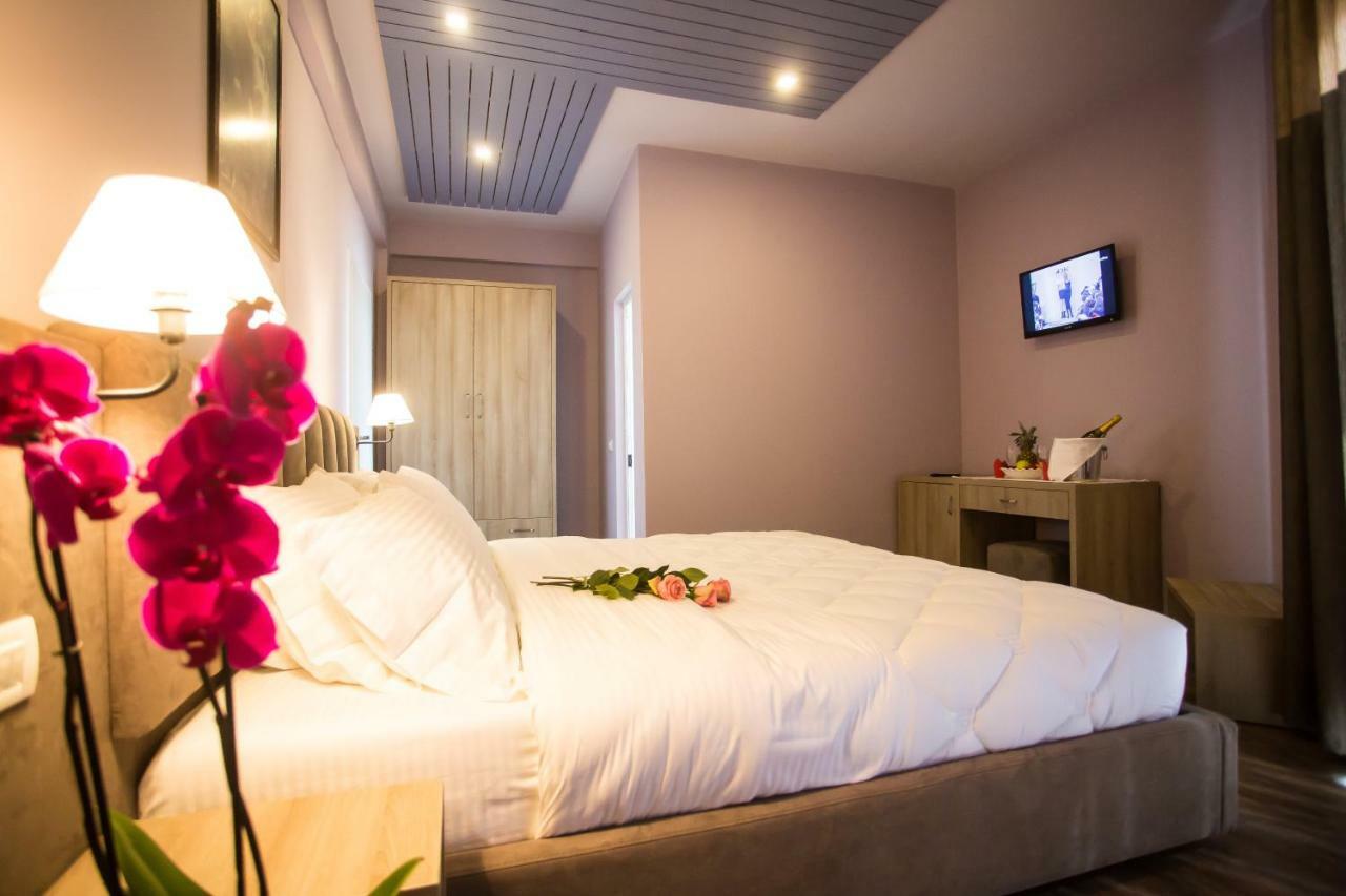 Vila Verde Beach Hotel Durrës Buitenkant foto