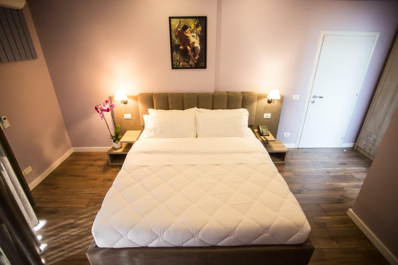 Vila Verde Beach Hotel Durrës Buitenkant foto