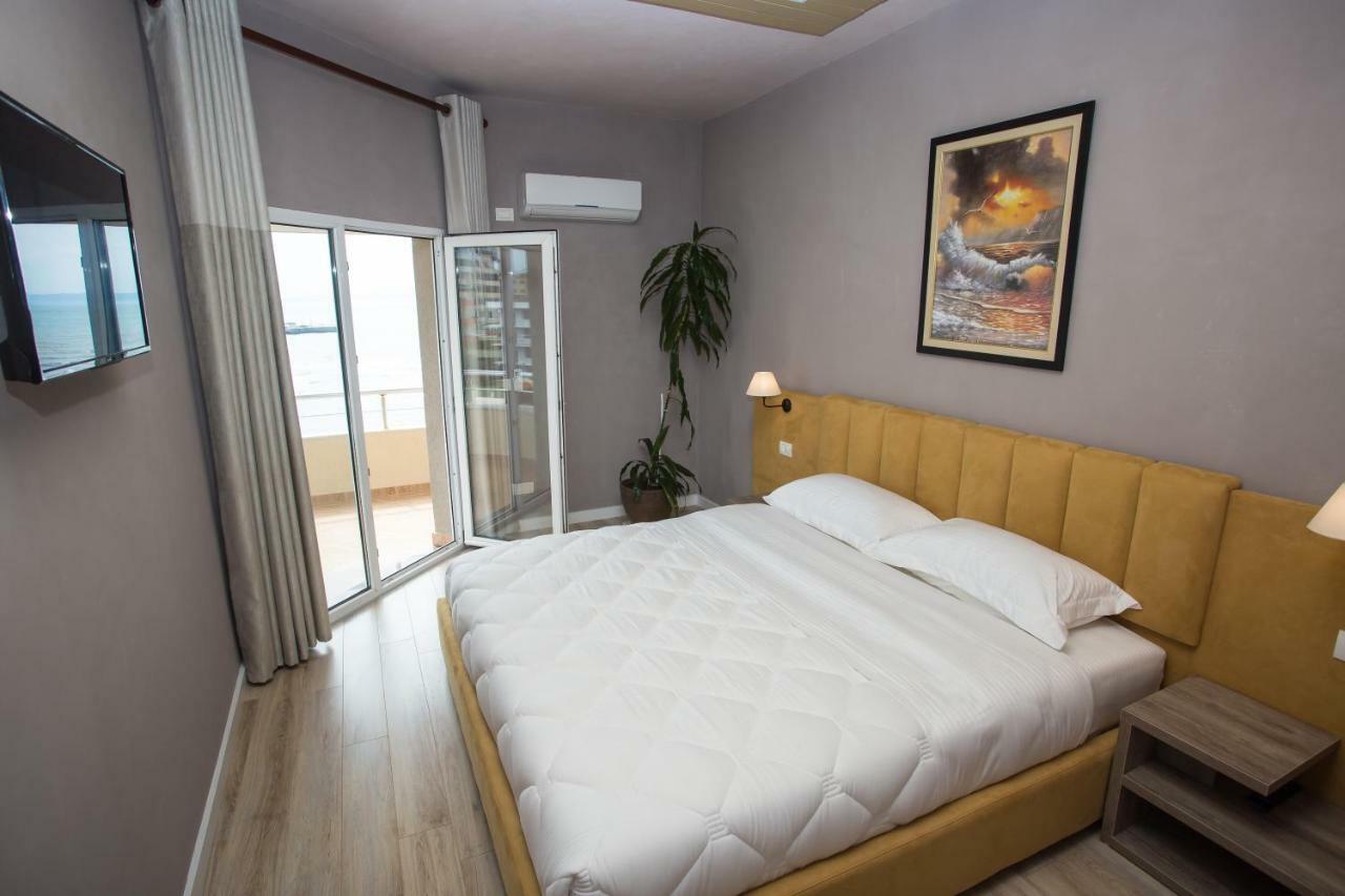 Vila Verde Beach Hotel Durrës Buitenkant foto