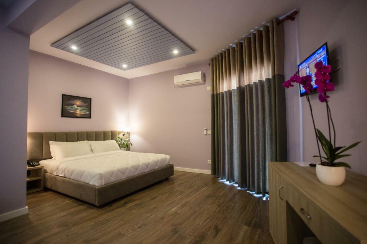 Vila Verde Beach Hotel Durrës Buitenkant foto